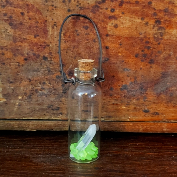 Glowing Halloween Crystal Mini Bottle Ornament (with mini glowsticks) - Picture 5 of 6